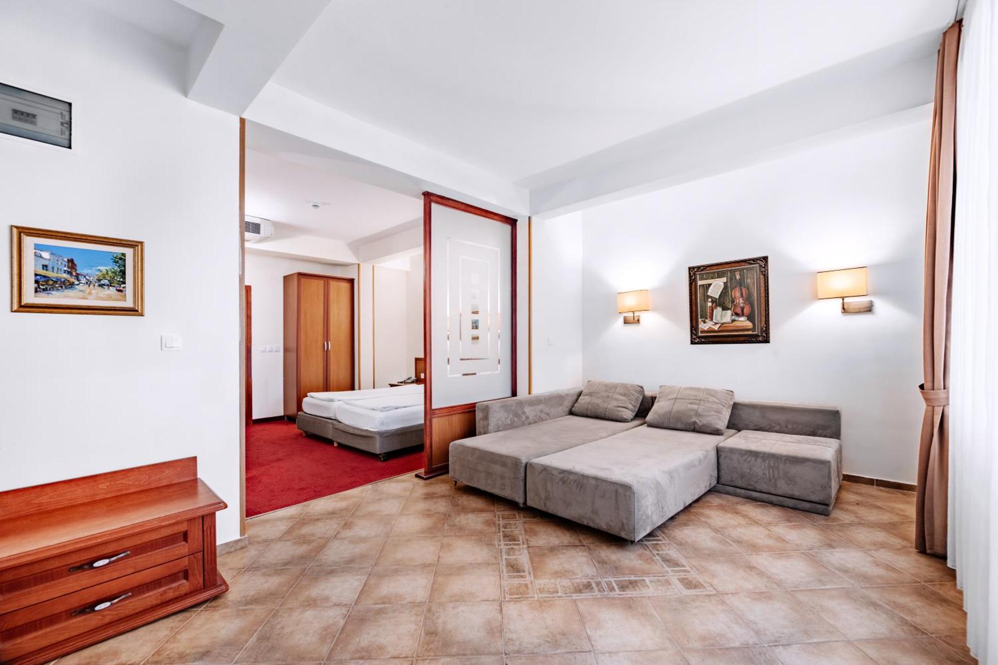 אוהריד Hotel Belvedere מראה חיצוני תמונה