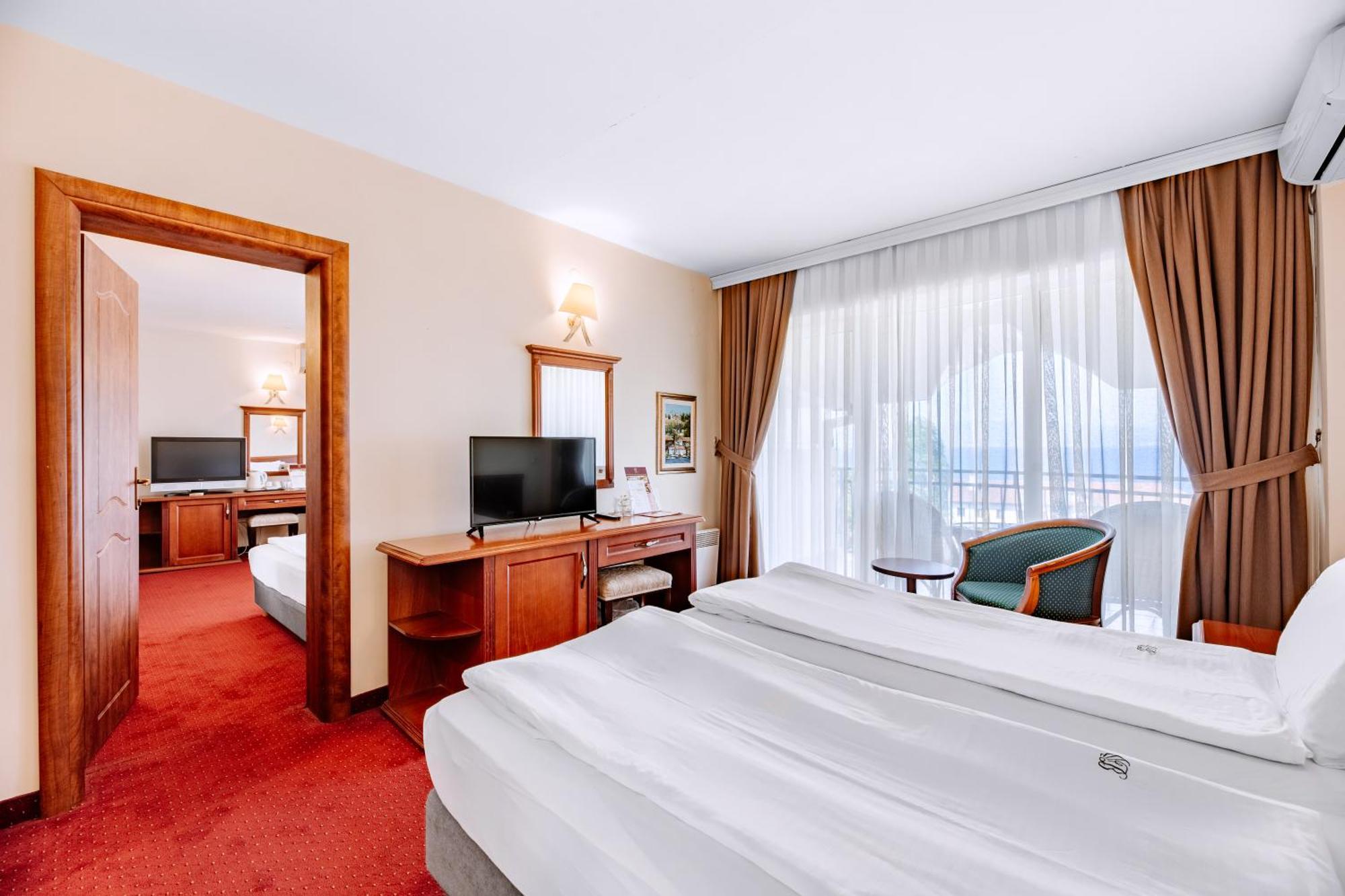 אוהריד Hotel Belvedere מראה חיצוני תמונה