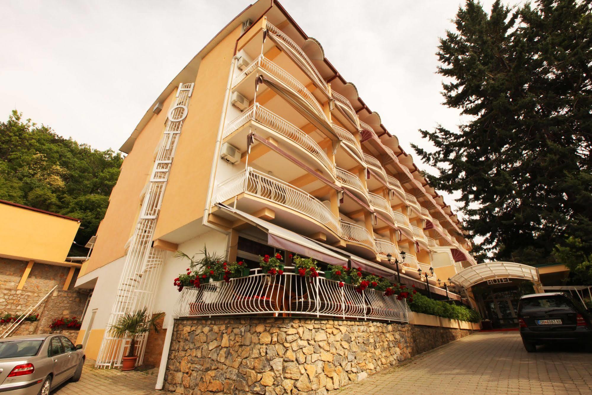 אוהריד Hotel Belvedere מראה חיצוני תמונה